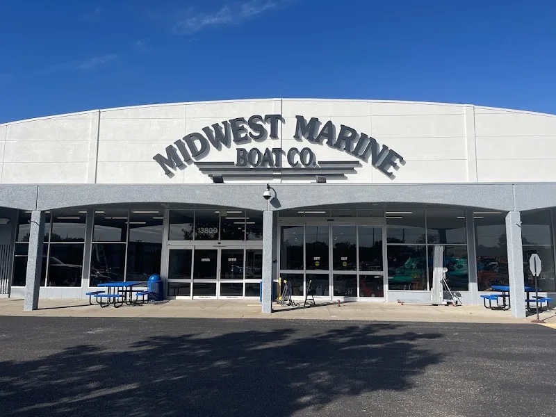 Midwest Marine Boat Co. storefront in Grandview, a Catalyst commercial painting project